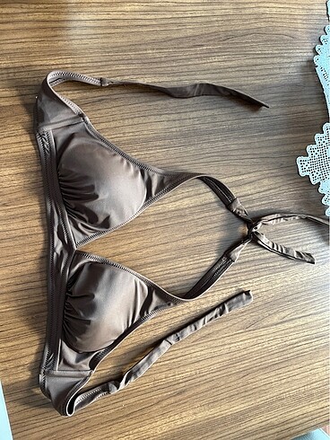Bikini üstü