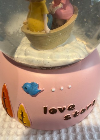 Diğer Pastel Pembe Aşk Hikayesi Kar Küresi