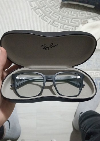 Ray Ban