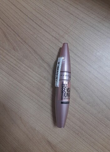 Maybelline New York maskara 