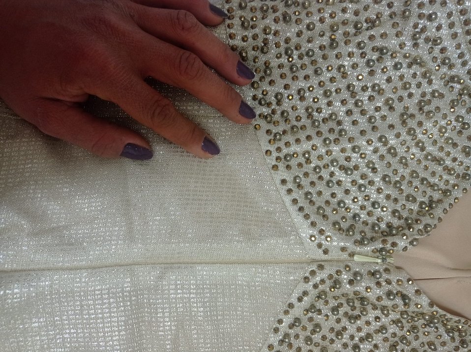 Beyaz Payetli Midi Gece Elbisesi - Görsel 5