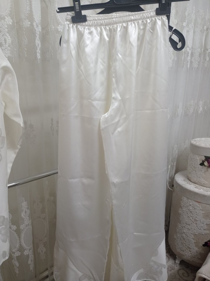 Diger Beyaz Uzun Kadın Pijama Takımı saten - Görsel 5