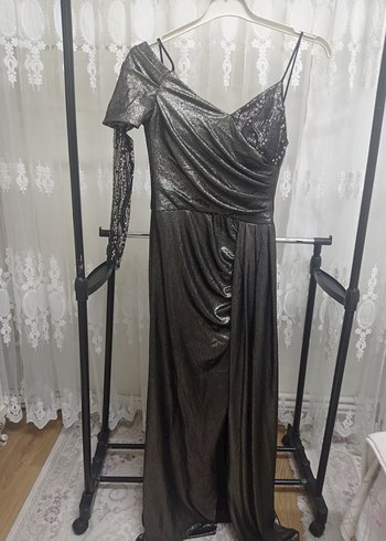 Gri Uzun Drapeli Straplez Kadın Abiye Elbise - Görsel 5