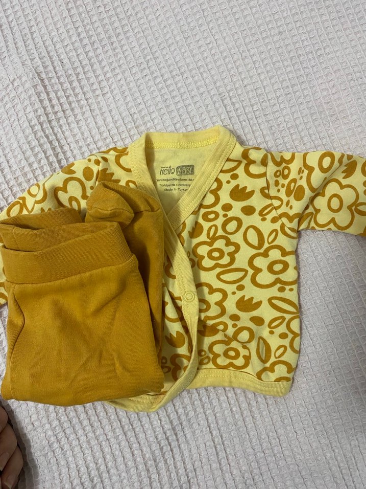 Sarı  Desenli Düğmeli Uzun Kollu Bebek Hırkası - Görsel 3