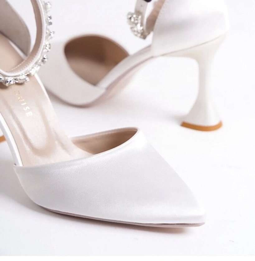 İnci Detaylı Beyaz saten Topuklu Ayakkabı - Görsel 2