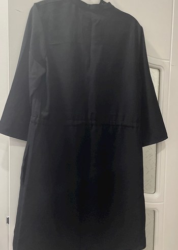 Siyah Dizlerde Kadın  Elbise - Görsel 2