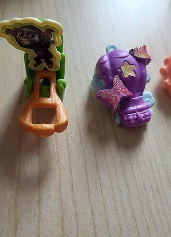 Kinder joy üç adet oyuncak 