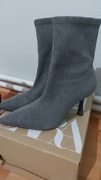 Zara denim bot