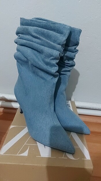 Zara denim bot