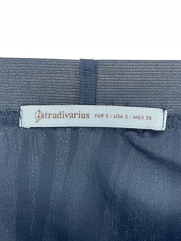 s Beden siyah Renk Stradivarius Mini Etek %70 İndirimli.