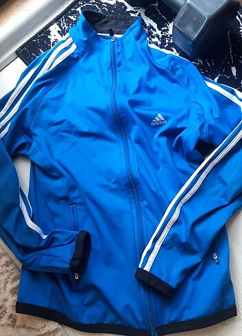 P ayarında adidas üst 