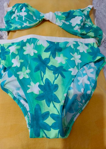 Yeşil Çiçekli Dantel Detaylı Bikini - Görsel 2