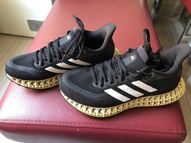 36,5 Beden Adidas Kadın Siyah - Beyaz 4D Koşu Ayakkabısı
