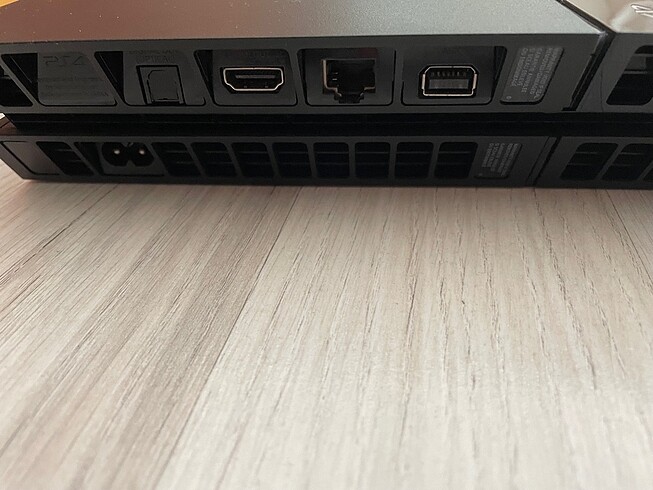 Beden Renk Ps4 Fat Kasa 1 TB 1116B Model