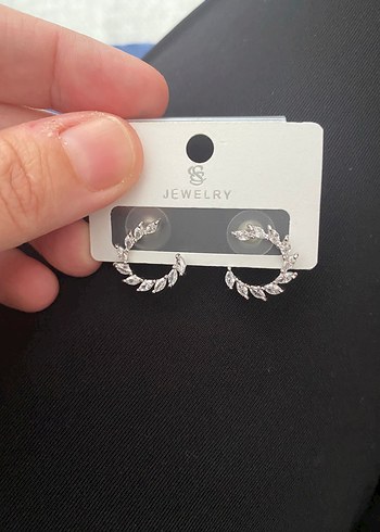 Mini Beyaz Payetli Küpe çelik