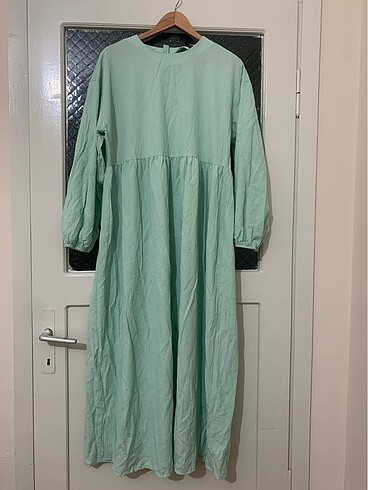 LC Waikiki Pileli elbise