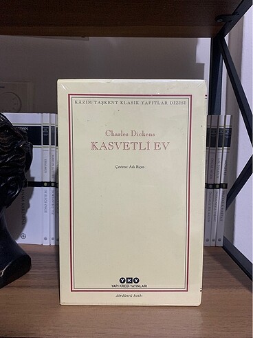  Kasvetli Ev İki Cilt Karton Kapak
