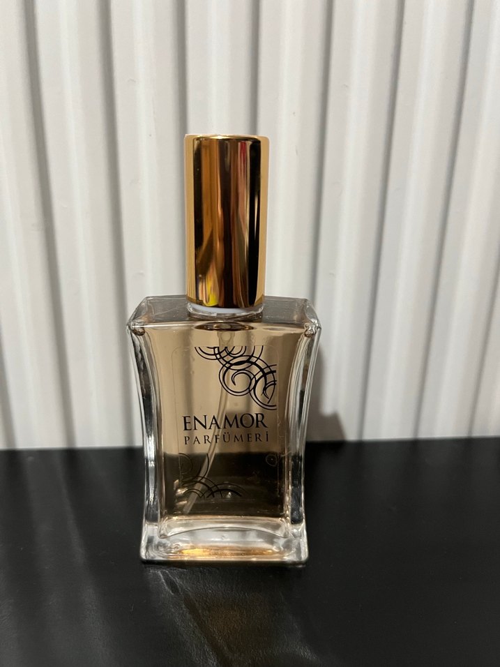 hypnotic poison muadili 
Enamore Kadın Parfümü - Görsel 2