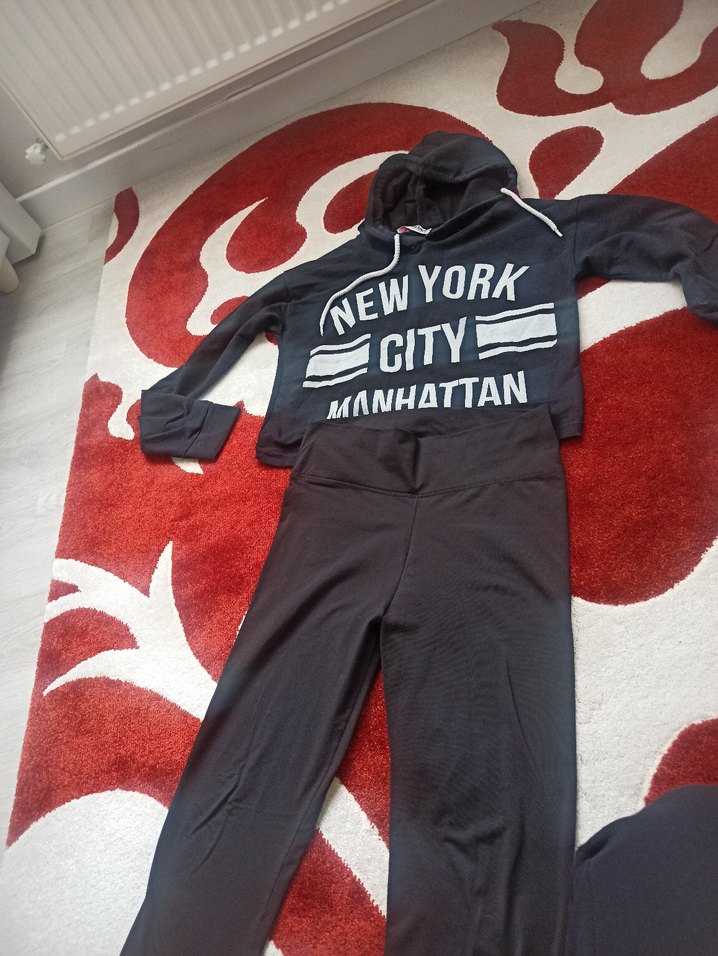 Siyah Baskılı Kapüşonlu Kadın Sweatshirt - Görsel 3