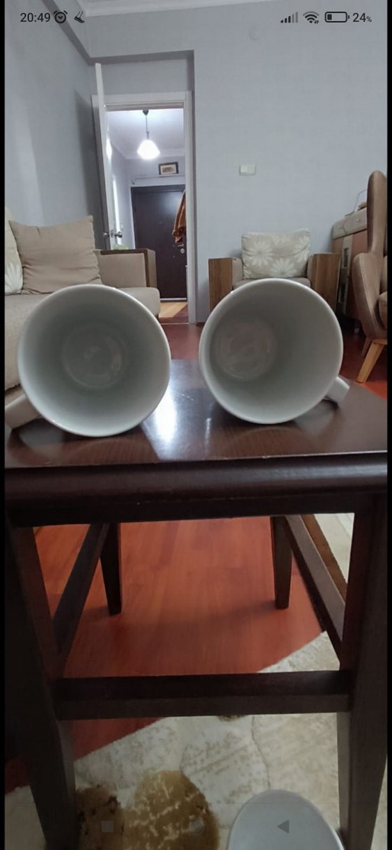 Beyaz Çiçek Desenli Seramik Kupa - Görsel 2