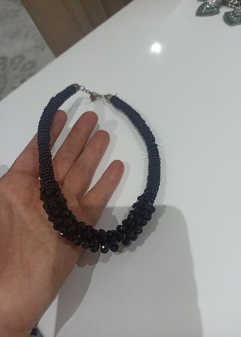 Siyah Boncuklu Midi Kolye - Görsel 2