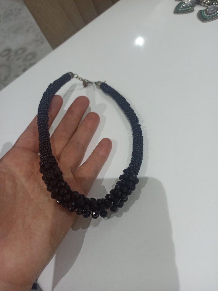 Siyah Boncuklu Midi Kolye - Görsel 2