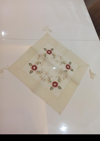 İşlemeli Beyaz Masa Örtüsü Seti - Görsel 6