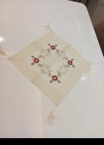 İşlemeli Beyaz Masa Örtüsü Seti - Görsel 8