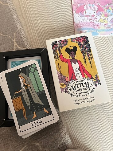 modern witch tarot kartı