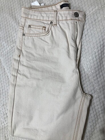 Trendyolmilla krem mom jeans