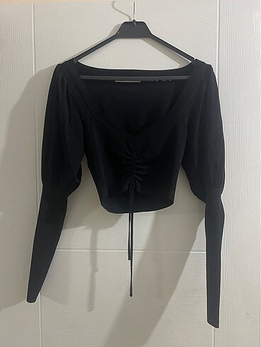 Siyah crop