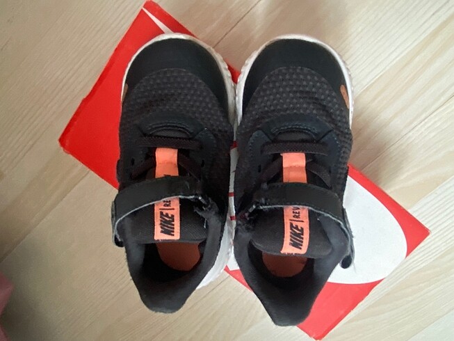 Nike spor ayakkabı