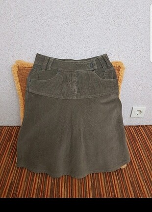 Bayan diz altı kadife etek