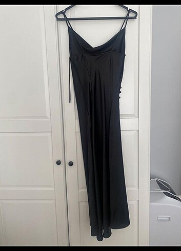 xs Beden Zara saten siyah elbise 