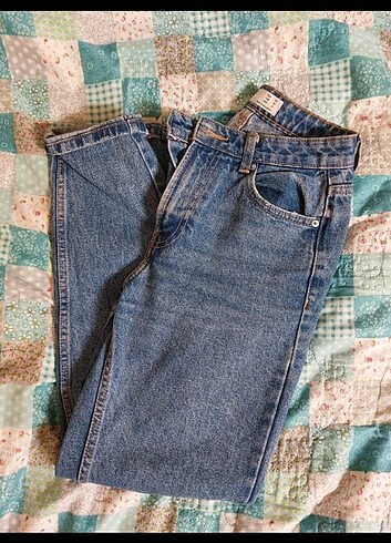bershka mavi mom jean