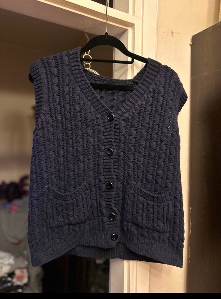 V Yaka Örgü Yelek - Görsel 2