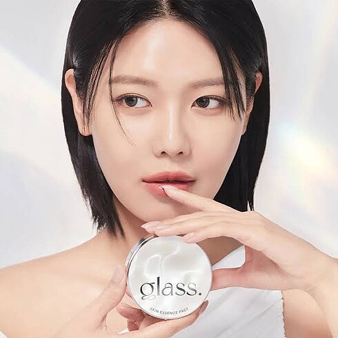 Beden Renk AGE 20's Glass Skin pact