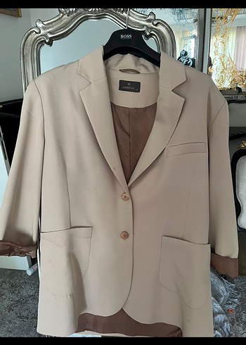 Armine blazer 3 saatlik giyildi - Görsel 2