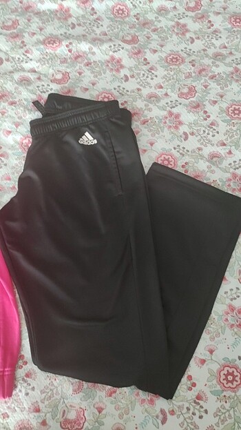 m Beden Adidas eşofman takımı 