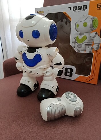 Sıfır ürün oyuncak robot 