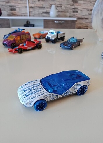  Hotwheels arabaları 