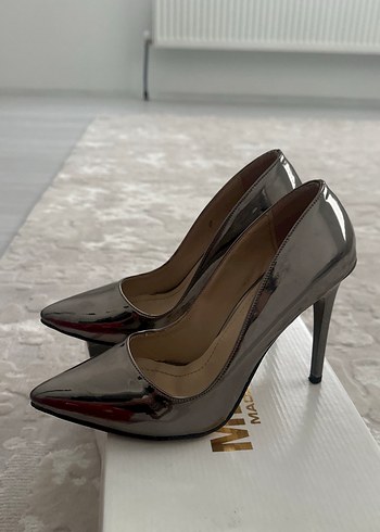 Gri Parlak Yılan Desenli Stiletto - Görsel 3