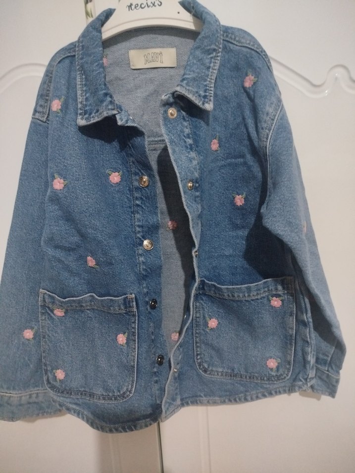 Nakışlı Düğmeli Mavi Kız Kot Ceketi - Görsel 2