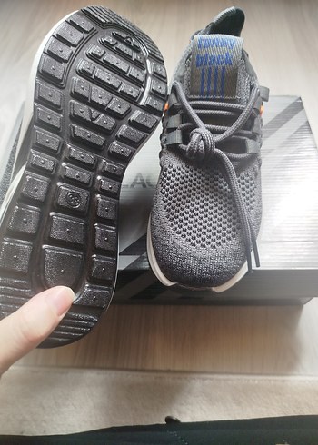 Beden Gri Erkek Spor Ayakkabı Bağı