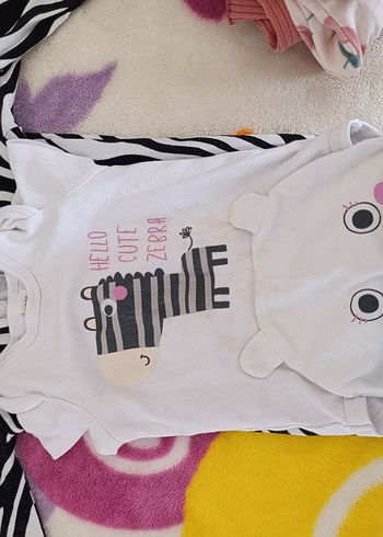 Düğmeli Zebra Desenli Kız Bebek Body - Görsel 8