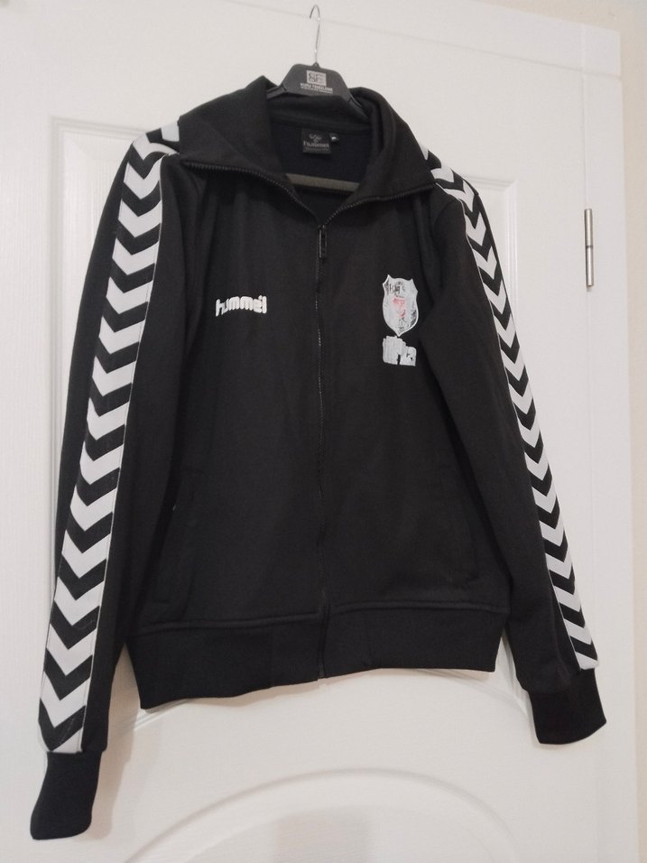 Hummel  XL beden Fermuarlı Uzun Kollu Beşiktaş forması - Görsel 3