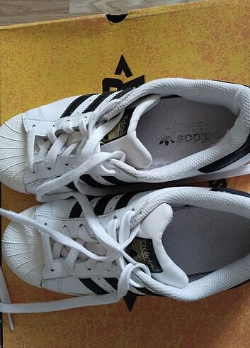 38,5 Beden Adidas marka 38,5 numara spor ayakkabı