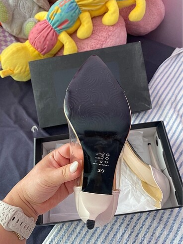 Trendyol & Milla Şeffaf detaylı stiletto