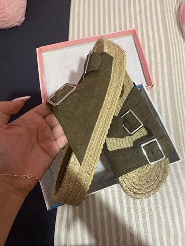 41 Beden Pull and Bear Terlik