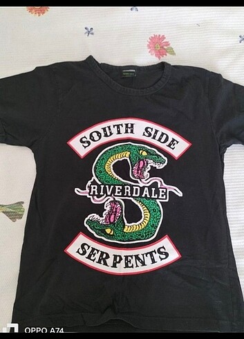 Riverdale tişörtü 